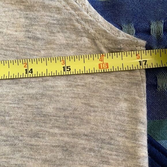 Dirtee laundry tan size small sleeveless “Hangry”knit top EUC - Picture 9 of 9